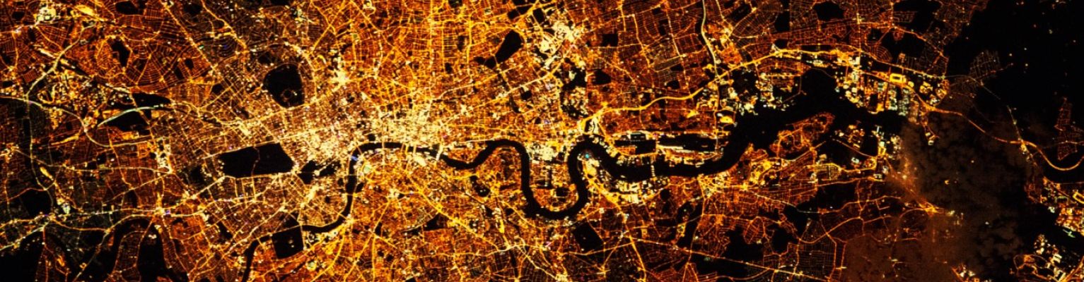 Telecoms tower next to a tennis court